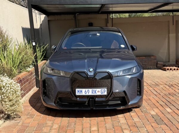 BMW iX